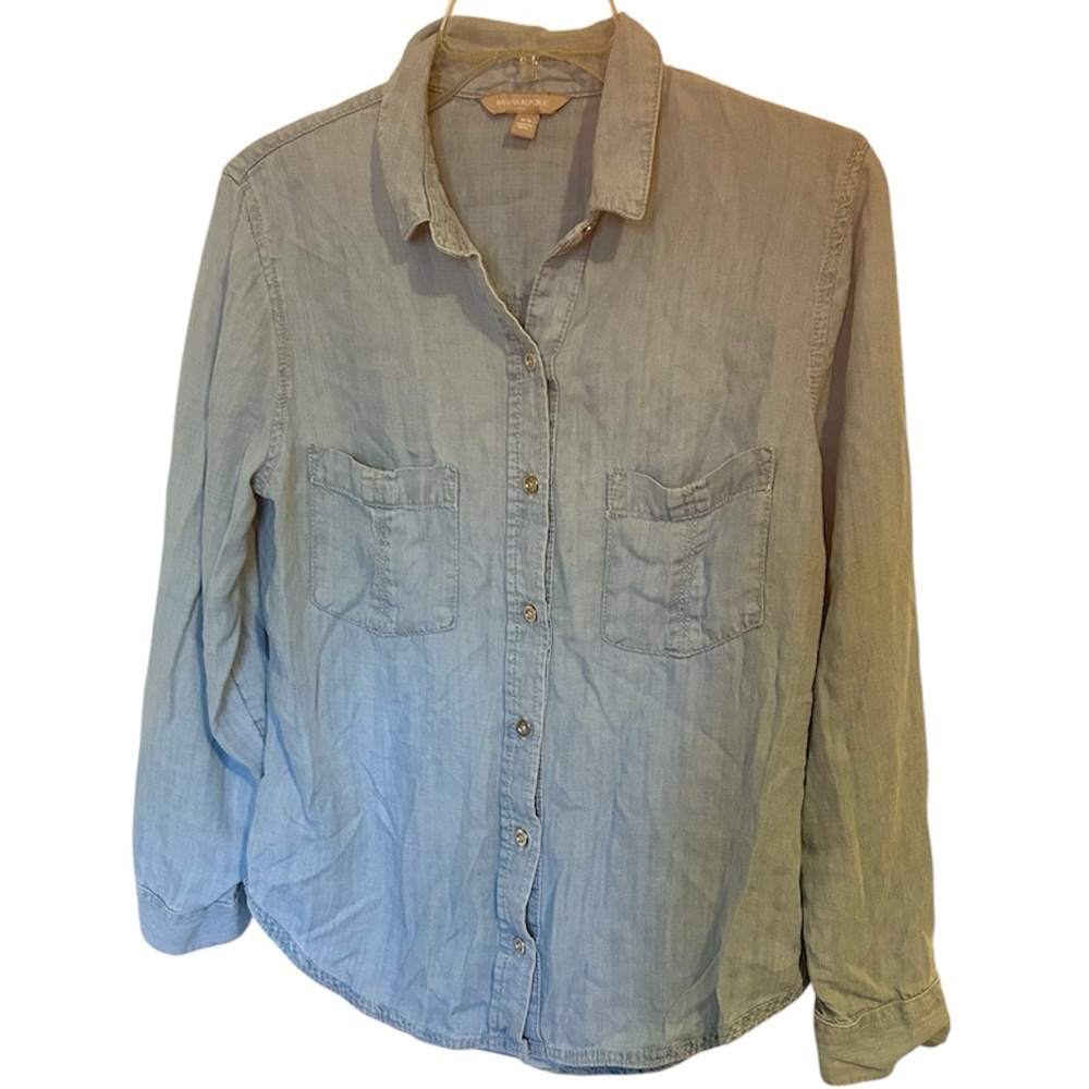 Banana Republic Light Wash Chambray Button-Up Shirt Size XS